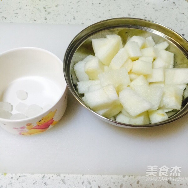 冰糖雪梨的做法步骤:2