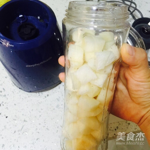 冰糖雪梨的做法步骤:3