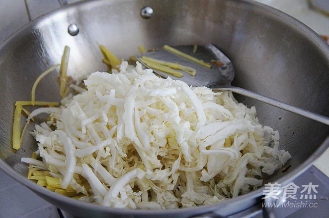 土豆丝炒白菜的做法步骤：5