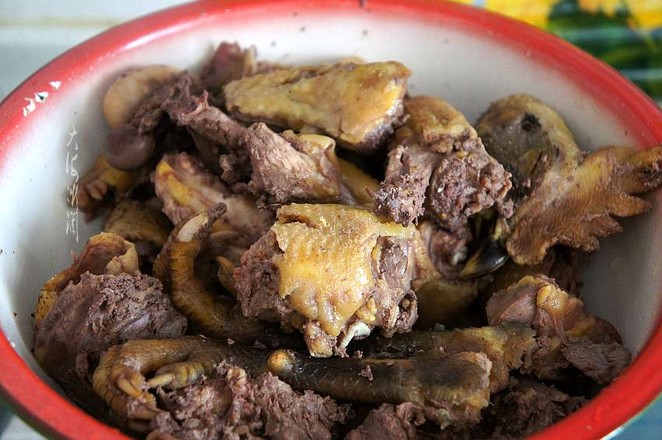 小鸡炖蘑菇的做法步骤:4