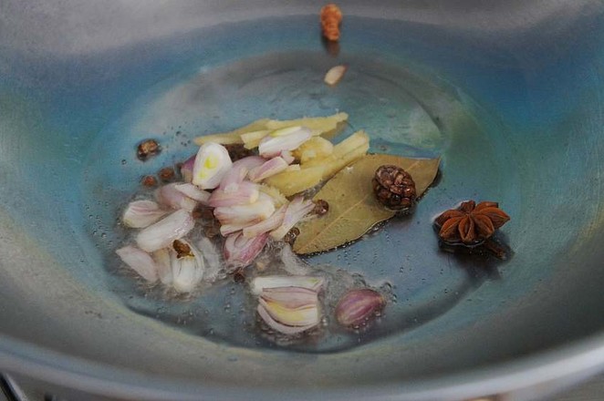 小鸡炖蘑菇的做法步骤:5