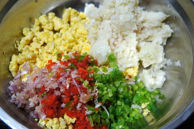白菜香菇素馅水煎饺的做法步骤:6