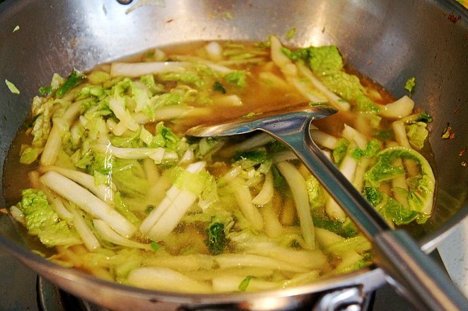 白菜炖粉条的做法步骤:6