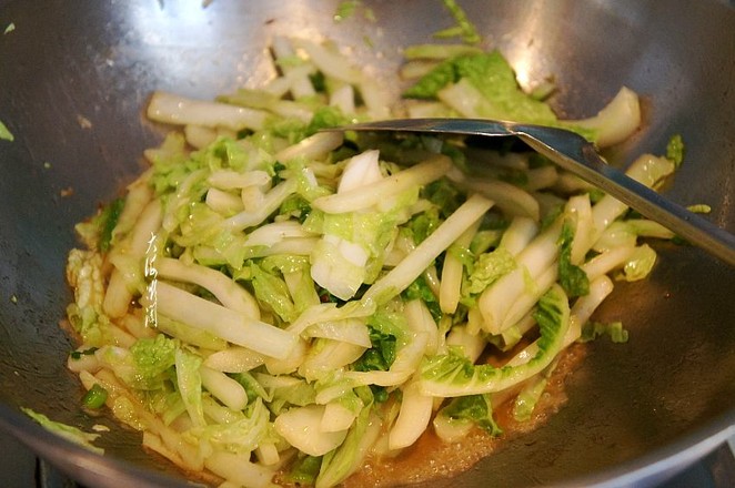 白菜炖粉条的做法步骤:5