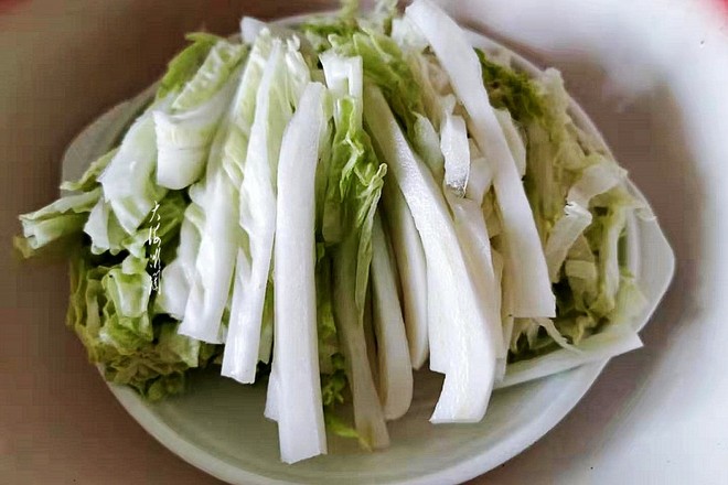 白菜炖粉条的做法步骤:2