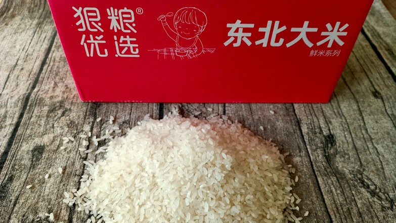 黑米红豆莲子粥的做法步骤：1