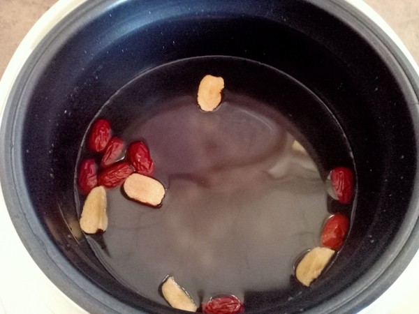 黑米红豆莲子粥的做法步骤:8