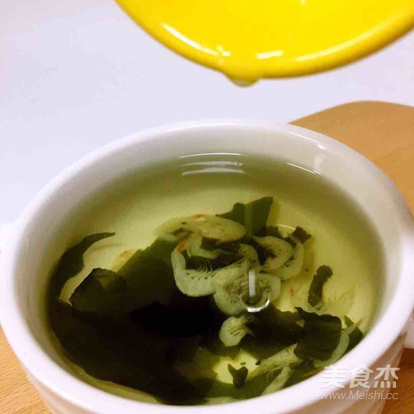 宝宝辅食 黄金炒饭 裙带菜汤的做法步骤:6