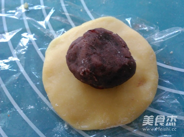 小黄人烧果子的做法步骤:7