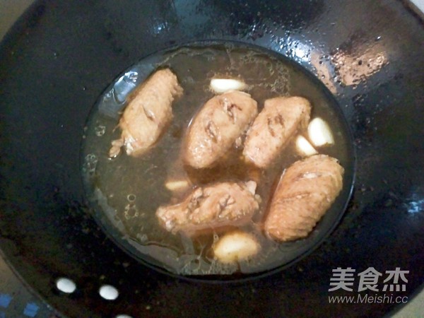 鸡翅烧时蔬的做法步骤:4