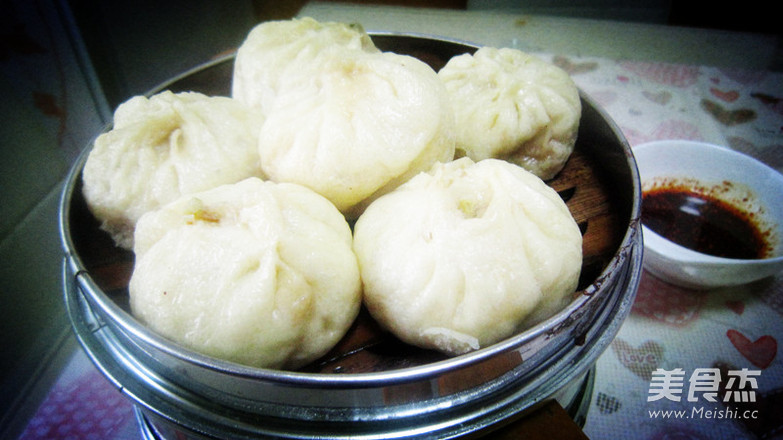 鲜肉大葱小笼包的做法步骤:6