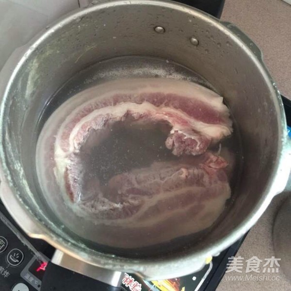 陕北版家常红烧肉的做法步骤:2