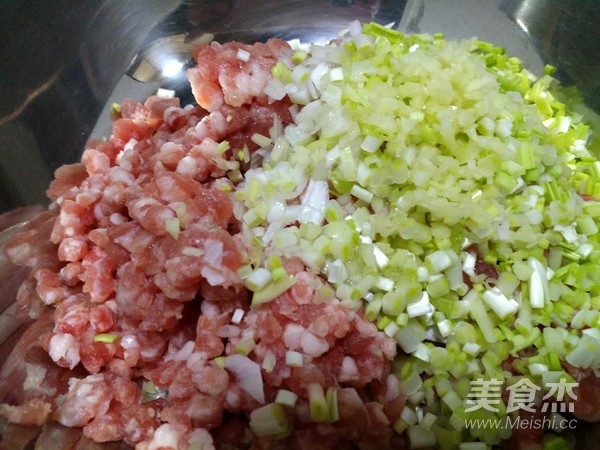 鲜香豆腐卷的做法步骤:3
