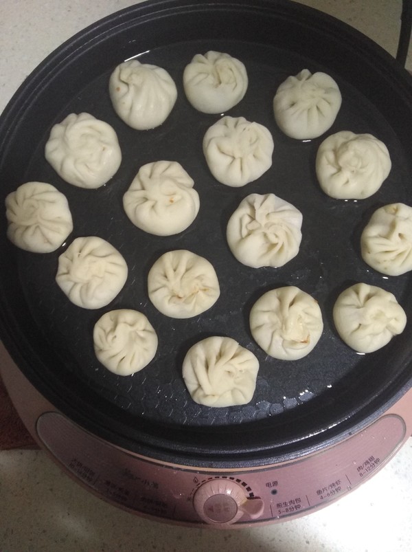 鲜肉包子的做法步骤：5
