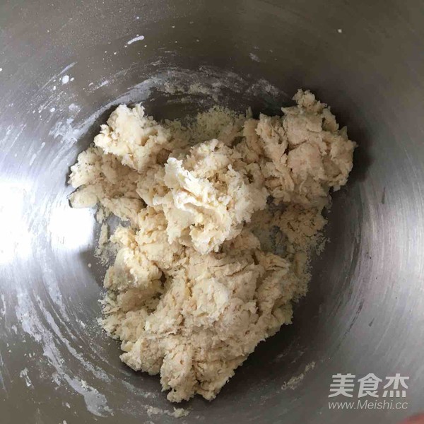 椰蓉葡萄干面包卷的做法步骤:5