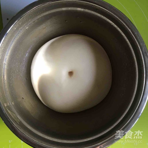椰蓉葡萄干面包卷的做法步骤:8