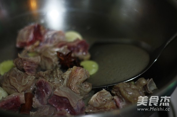桃子烧牛腩的做法步骤:6