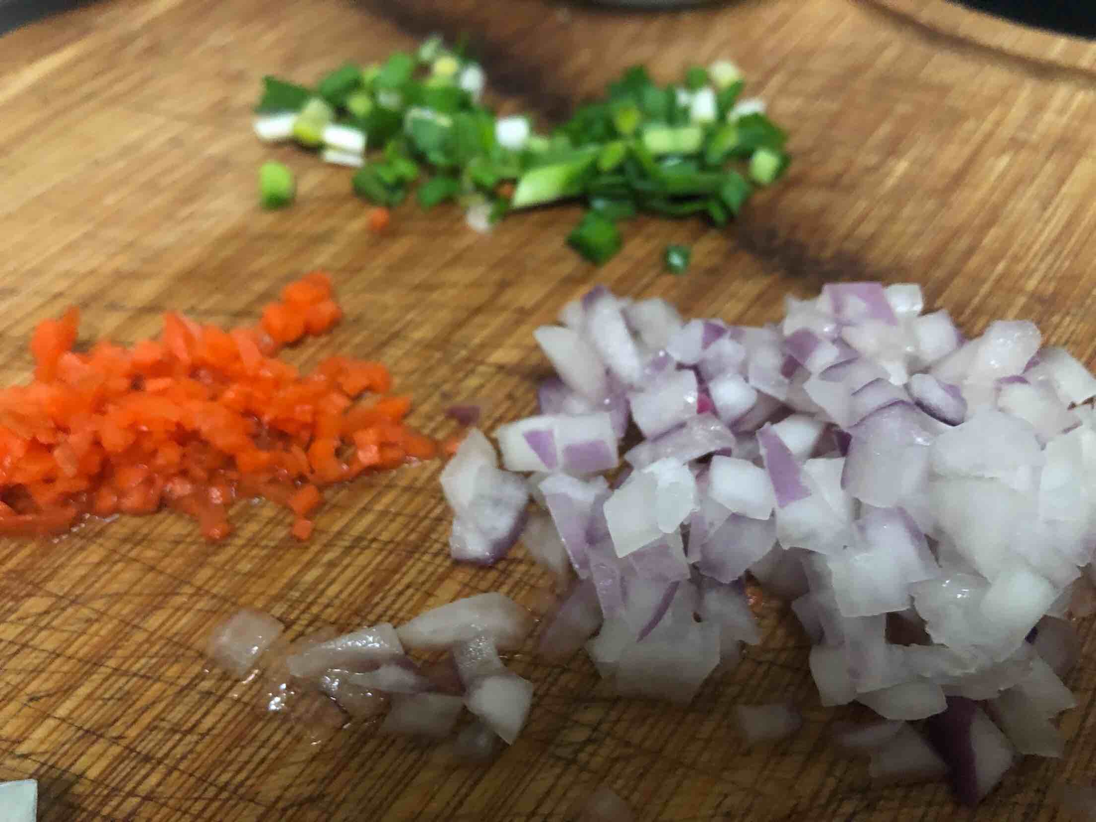 肉丝炒饭的做法步骤:2