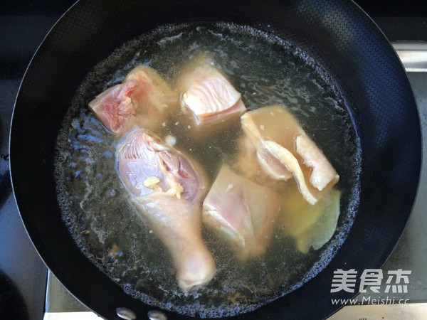 猴头菇鸡腿汤的做法步骤:6
