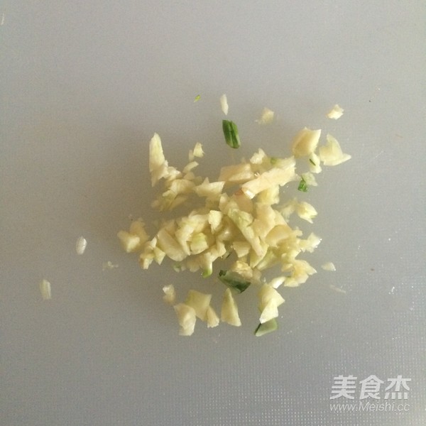 木耳炒西兰花的做法步骤:8