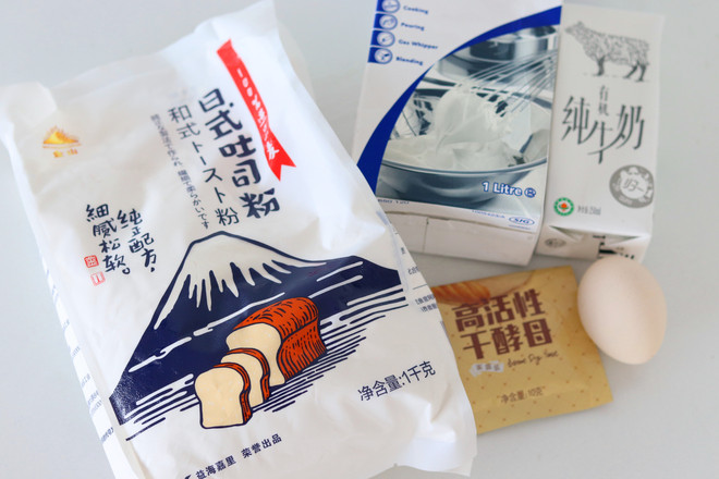奶香吐司的做法步骤：1