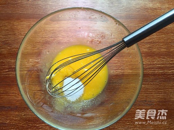 橙香蛋糕卷的做法步骤:4