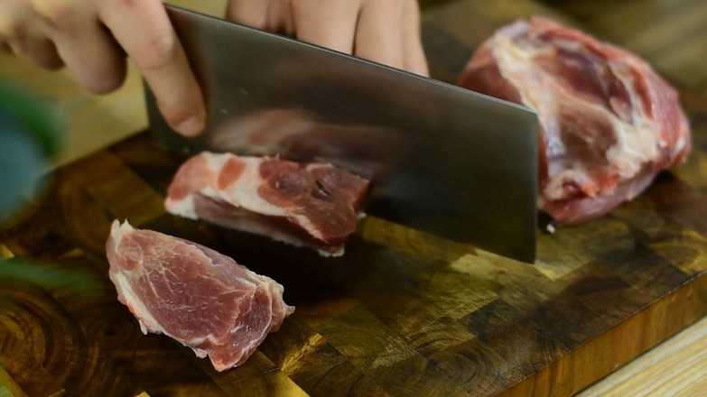 溜肉段烧茄子的做法步骤:6