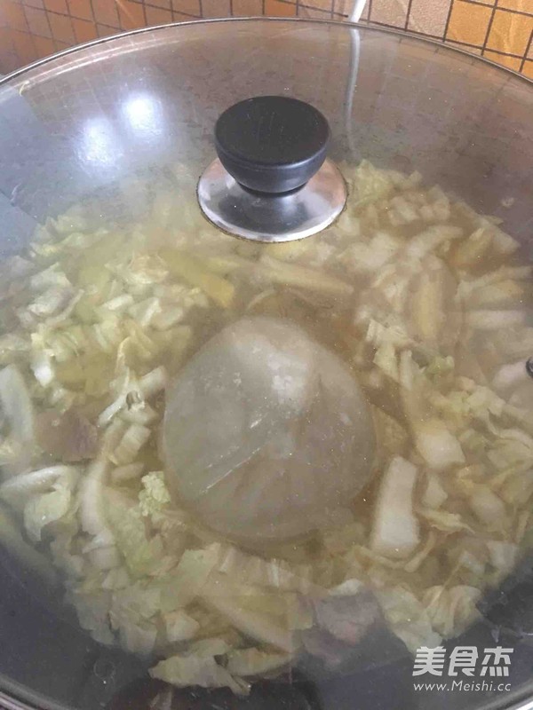 白菜炖土豆的做法步骤:11