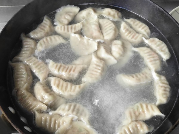 双笋牛肉饺子的做法步骤:10