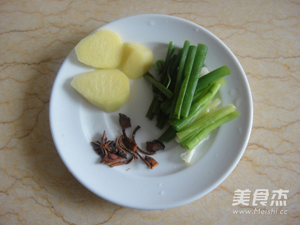 河蚌红烧肉的做法步骤:4