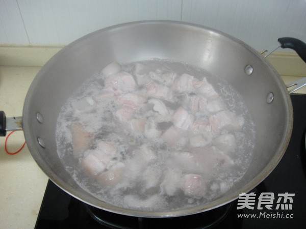河蚌红烧肉的做法步骤:5