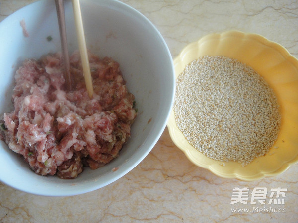 鲜肉蟹壳黄的做法步骤:4