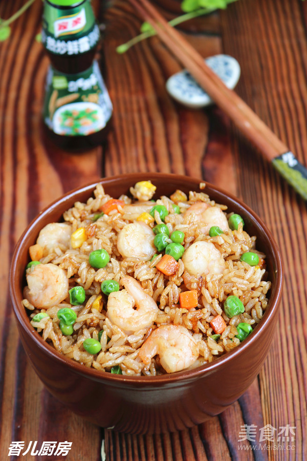 虾仁杂蔬鲜露炒饭的做法步骤:12