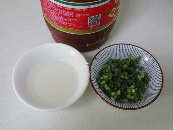 酱香茭白肉丝的做法步骤:3