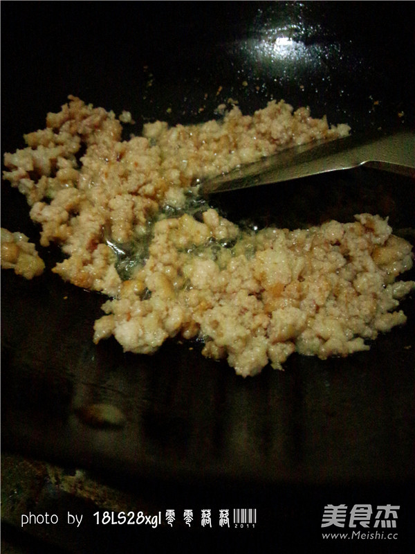 酸菜肉末煲粉条的做法步骤:6