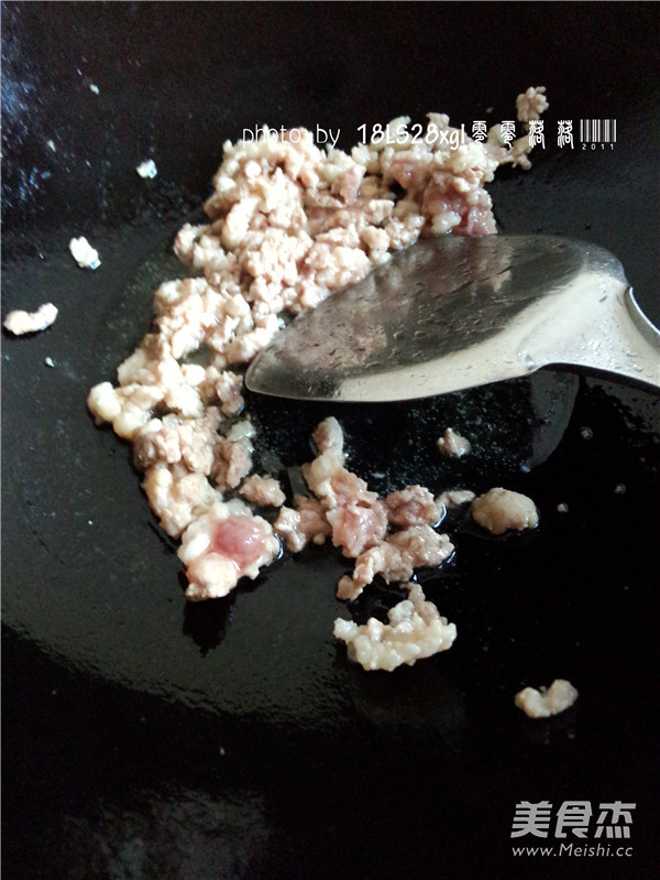 酸菜肉末煲粉条的做法步骤:7