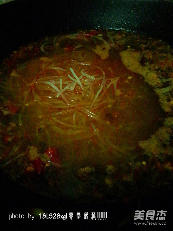 酸菜肉末煲粉条的做法步骤:10