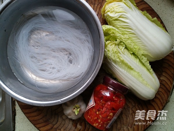蒜蓉粉丝娃娃菜的做法步骤：1