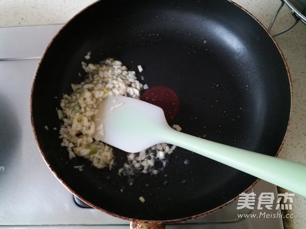 蒜蓉粉丝娃娃菜的做法步骤:6