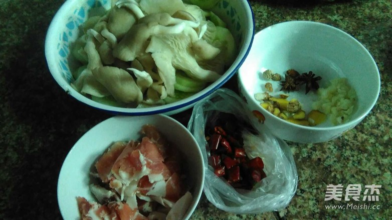 水煮肉片的做法步骤：1