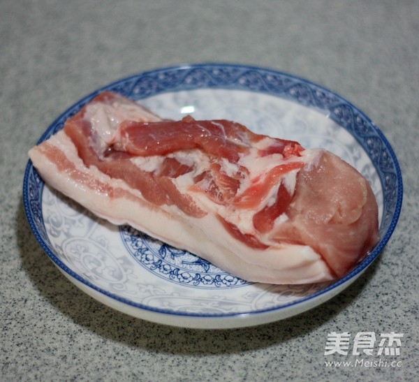 蒜泥白肉的做法步骤：1