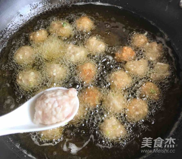 炸萝卜肉丸～自制更健康卫生的做法步骤：4