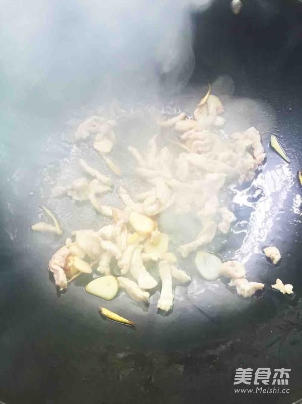 芹菜炒肉丝的做法步骤:7