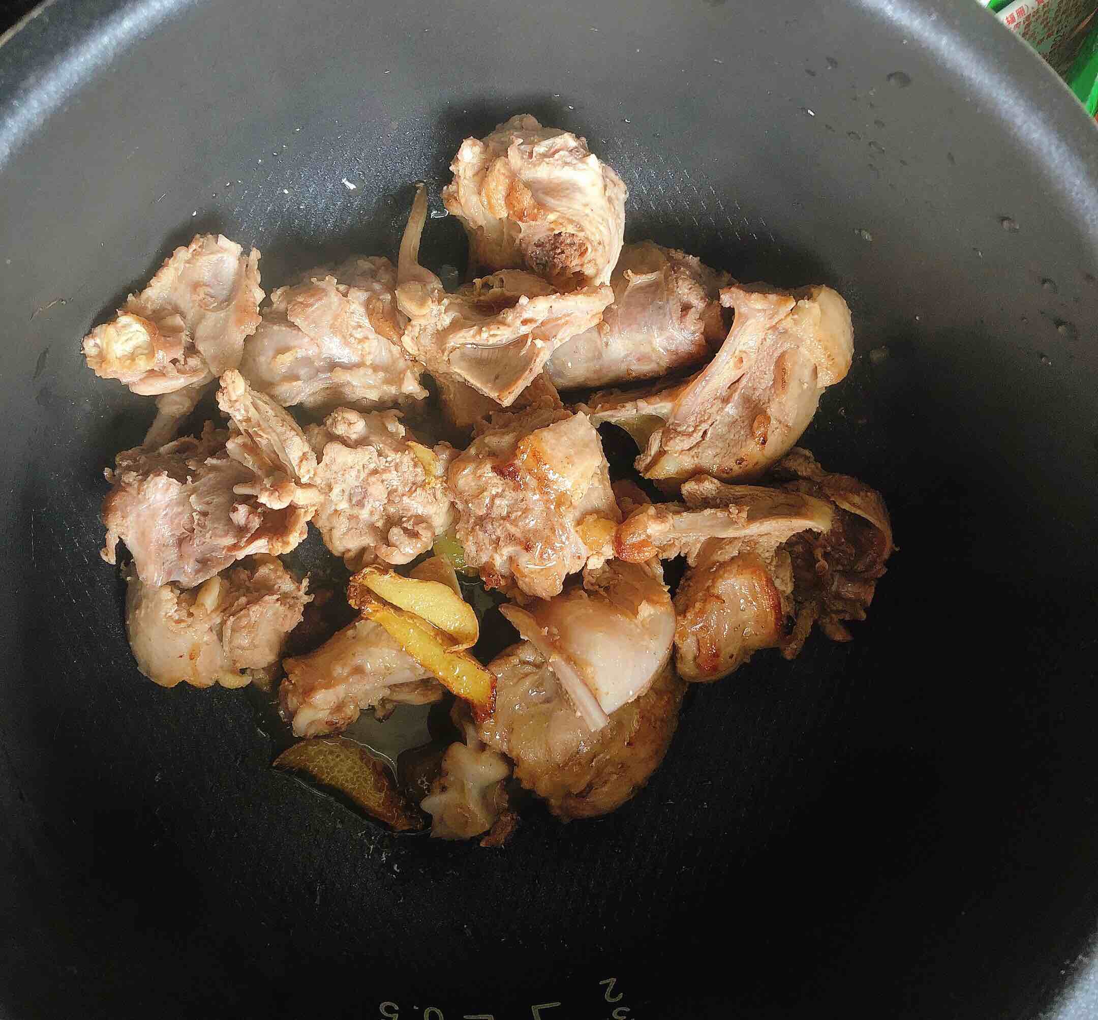 花菇鸭汤煲的做法步骤:6