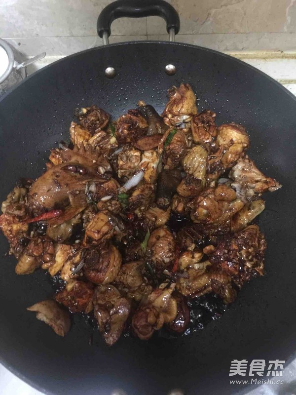 红烧辣仔鸡的做法步骤:9