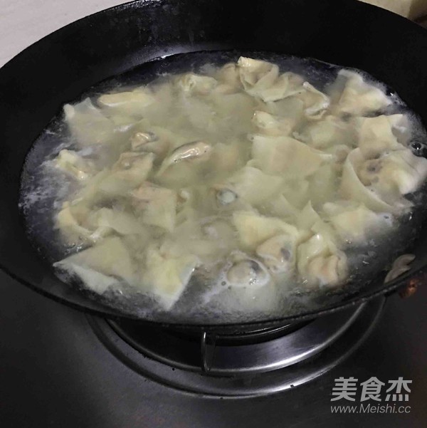 香葱红油小馄饨的做法步骤：13