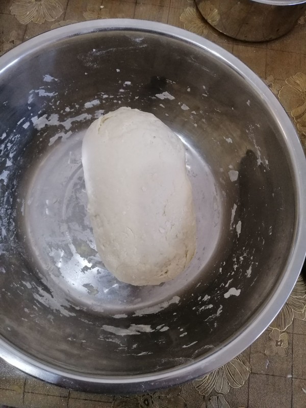 白菜猪肉饺子的做法步骤：1