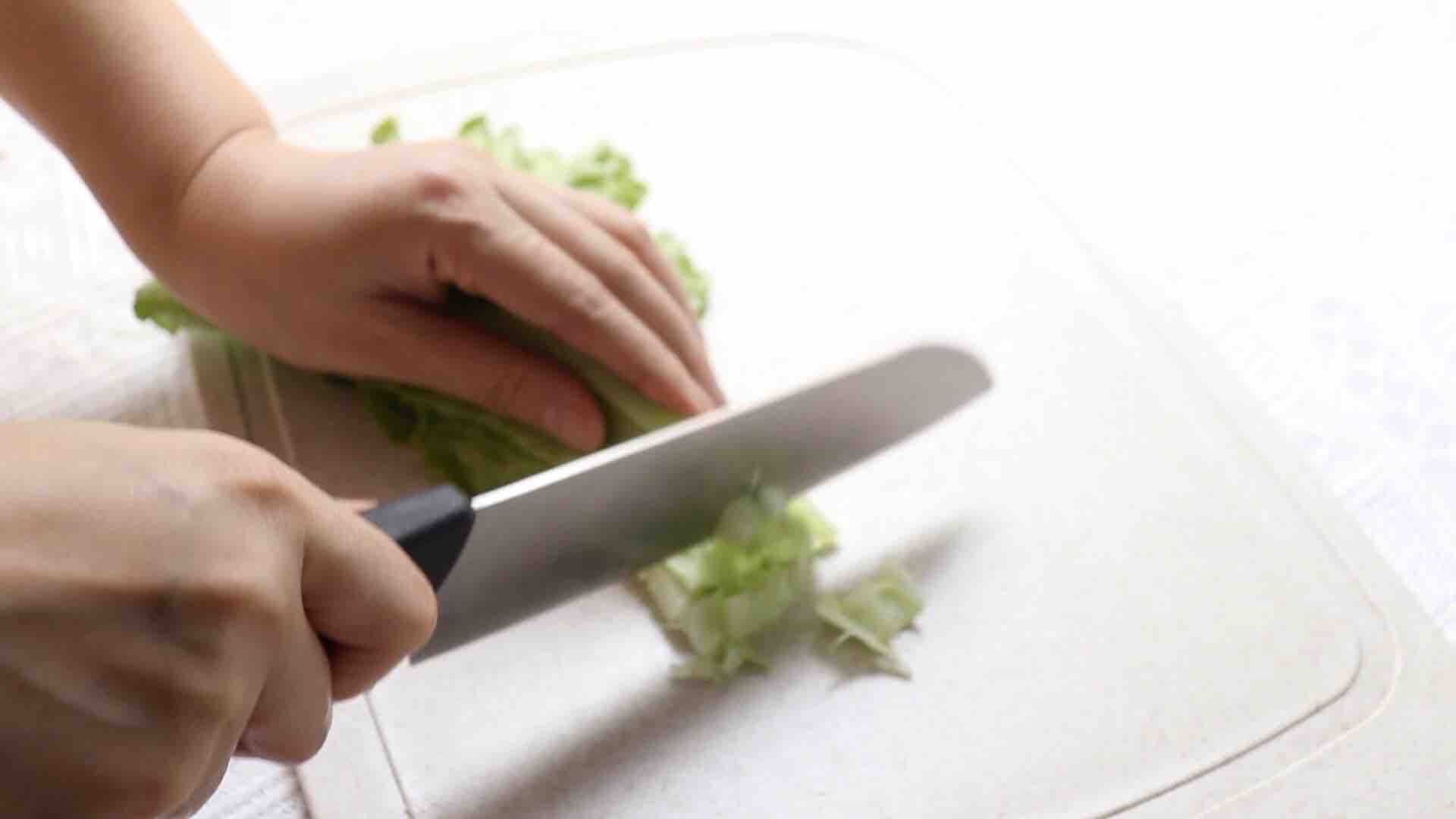 鸡胸肉蔬菜沙拉的做法步骤：6