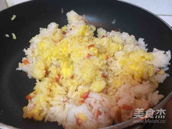 胡萝卜蛋炒饭的做法步骤:6