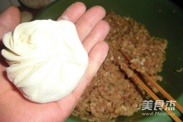 萝卜粉丝包子的做法步骤:8
